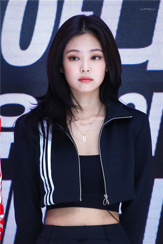 重金购买Jennie金智妮blackpink写真最全集【4600P+100gif/1.33G]