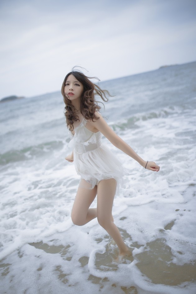 疯猫ss – NO.084 海滩黄色 [29P-219MB]