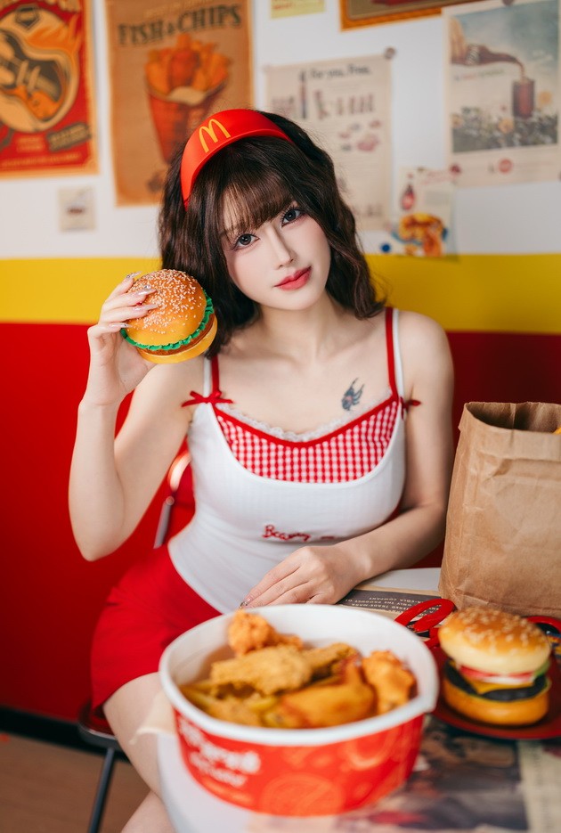 鹿八岁baby - NO.132 麦门打工日记 [17P-490MB]