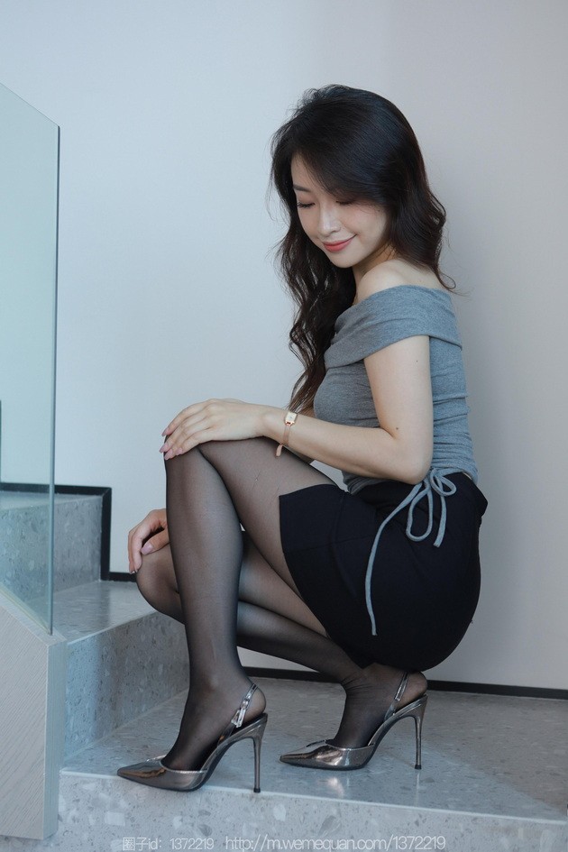 [IESS异思趣向] 2023.07.31 丝享家 1494 小婕《紧身的包臀裙》[8